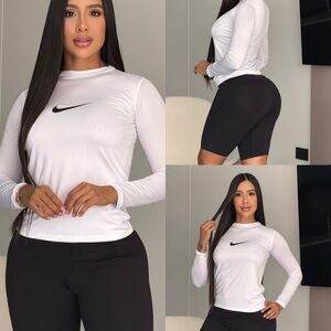 Nike Women's Black and White Long Sleeve Tee New